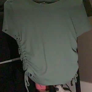 Run her adjustable side shirt